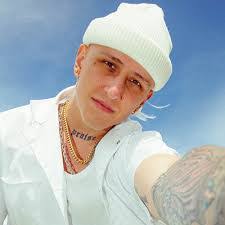 Greg Shilling's Instagram, Twitter & Facebook