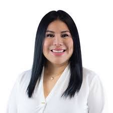 Paz Reyes's Instagram, Twitter & Facebook