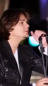 A saudade veio machucar, e olhando pro céu, pedi pra você voltar... 💔...