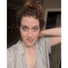 Stephanie Tank's Instagram, Twitter & Facebook