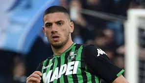 Merih demiral, fenerbahçe u19 takımında forma giyerken kulüp. Merih Demiral Aslen Nerelidir Kac Yasindadir Sonhaberler