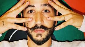 El cantante camilo estrenó su nuevo sencillo vida de rico, el videoclip tiene imágenes inéditas de su nueva. Esta Es La Verdadera Razon Por La Que Camilo Echeverry Se Pinta Puntos Negros En Las Unas Meganoticias