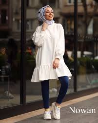 L Image Contient Peut Etre 1 Personne Chaussures Moda Kiyafetler Basortusu Modasi Moda