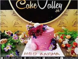 Birthday cakes can sometimes look tricky to make at home but we've got lots of easy birthday cake recipes and ideas for amateur bakers to make. Fresh Flowers Theme Birthday Cake At Cakevalley Pk Online Cake Order And Delivery In Lahore Customize Birthday Cakes