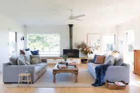 It's warm, cozy, welcoming and it's an easy look to create. Country Living Room Landhausstil Wohnbereich Wollongong