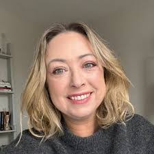 Bex Tarrant's Instagram, Twitter & Facebook