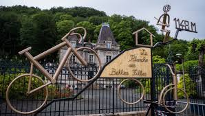 The name belles filles literally means beautiful girls, but is actually derived from the local plant life. Carte Tour De France 2020 Rendez Vous A La Planche Des Belles Filles Le 19 Septembre