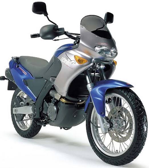 Aprilia 650 Pegaso ie 2003 - Spécifications moto, prix, photos