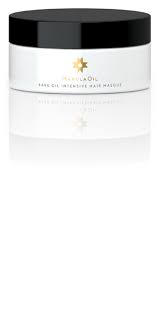 The texture of the hair oil. Marulaoil Rare Oil Intensive Hair Masque
