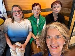 Maureen Regan's Instagram, Twitter & Facebook