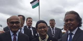 Beranda bendera negara bendera palestina. Pemerintah Ri Turut Hadir Saat Bendera Palestina Berkibar Di Pbb Merdeka Com