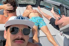 It all comes in waves 🤙🏼