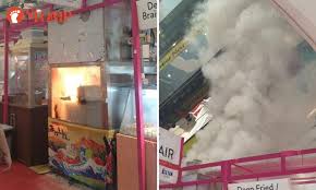 Jul 03, 2021 · a few days ago yishun blk 141 on fire now tampines. 1 Taken To Hospital After Fire Breaks Out At Tampines Mall S Atrium Fair
