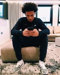Leroy Sane Leroysane19 Photos Et Videos Instagram Leroy Sane Instagram Leroy Sane Football Fashion