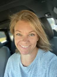 Carrie Stoffel's Instagram, Twitter & Facebook