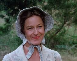 Polly Crowe's Instagram, Twitter & Facebook