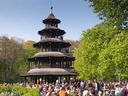 Fruhling Am Chinesischen Turm Im Englischen Garten Englischer Garten Garten Munchen Munchen Englischer Garten