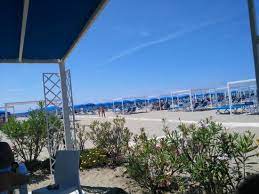 Il bagno stella si trova sul lungomare di marina di pietrasanta, nella località focette. Bagno Pietrasanta Marina Di Pietrasanta Restaurant Bewertungen Fotos Tripadvisor
