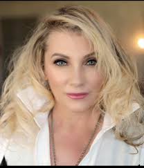 Angie Lynn Carter (@carterangielynn) • Instagram photos and videos