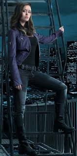 The show continues with the emotional core that made the first two films so great, with an intense focus on a mother's fight for survival and her fierce devotion to her son. Summer Glau Terminator Summer Glau Terminator The Sarah Connor Chronicles Cameron Phillips Con Imagenes Batwoman Fotos De Famosos Actrices