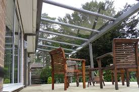 It is topped off with a chair rail, which is a horizontal strip of molding that spans the circumference of a room. Window Veranda Design