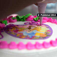 It was a 12″ white cake with raspberry filling and butter cream icing and fed approx 40 people. A Brooklyn Bakery Named For No One The New York Times