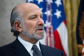 Warren Buffett annuncia dimissioni da CEO di Berkshire Hathaway e critica i  dazi di Trump