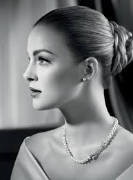 The Mikimoto Debutante Feather and Pearl set