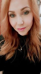 Amanda Sines's Instagram, Twitter & Facebook