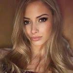 Melissa Rutt's Instagram, Twitter & Facebook