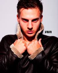 Elliot Powell's Instagram, Twitter & Facebook