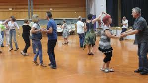 Danse passion, ou danse avec moi au québec (dance with me) est un film américain, sorti en 1998. Rousson La Danse Une Passion Pour De Nombreux Roussonnais Midilibre Fr