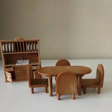 1 description 2 figures 3 accessories 4 gallery with over 30 detailed pieces, this kitchen furniture set has everything your sylvanians need to kit out the most important room of the house. Sylvanian Families Vintage Dining Table Set Hobbies Toys Toys Games On Carousell