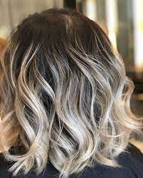 Apr 05, 2022 · taglio pixie cortissimo su capelli biondi con base scura. Capelli Biondi Con Radici Scure Il Look Delle Star Pronto A Convincerti Capellistyle