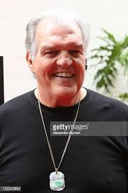 38 photos et images haute résolution de Peter Halloran