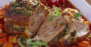 Geschmorter Schweinenacken Mit Mohren Rezept Schweinebraten Rezept Schweinebraten Rezepte Einfach Schweinenacken