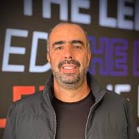 7100+ perfis com “Schmitt”