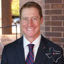 Jon Hale's Instagram, Twitter & Facebook