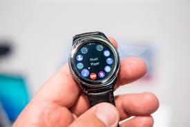 Can samsung gear s2 work by itself, without having to pair with an android phone? Samsung Gear S2 Wikipedia