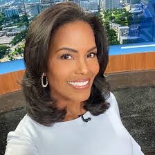 Lea Powell's Instagram, Twitter & Facebook