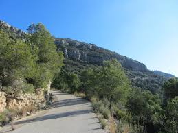 Letzteres bildete zusammen mit den heutigen balearischen inseln ein gebirgsmassiv, das jahrmillionen später durch einen tiefen meeresgraben in das spanische festland und die inselgruppe getrennt wurde. Montduver 824 M