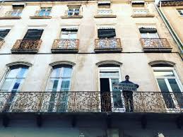 Hotel Debarrasser 48 Chambres Demolition Cloison Debarras Nettoyage Hotel In 2020 House Styles Mansions House