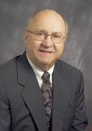 Del Weber, who played a key role in shaping UNO into the university it is  today, dies at 86