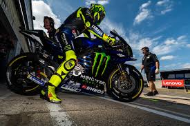 Rossi tampil kurang meyakinkan bersama yamaha dalam beberapa tahun terakhir. Valentino Rossi Will Announce Petronas Yamaha Deal At Jerez Asphalt Rubber