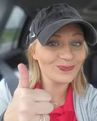 Robin Sprinkle's Instagram, Twitter & Facebook