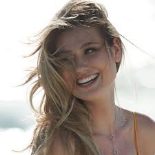 I figured out why Madisson looks so different. She's had Buccal pad removal  which is the removal of the pads in the lower cheeks. Lots of celebs have  had this done. :