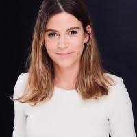 Kristin Glaser's Instagram, Twitter & Facebook