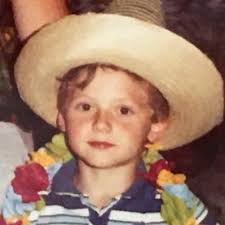 Derek Moir (@MoirMiromoir)