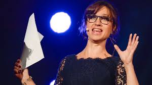 Komikern petra mede, 52 år, folkkär som programledare för melodifestivalen, guldbaggegalan och let's dance väntar sitt andra barn. Gala Samlade In 43 Miljoner Till Varldens Barn Svd