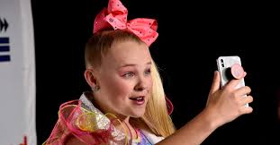Jojo siwa first became famous by appearing as a reality tv star on lifetime's dance moms and abby's ultimate dance competition. Jojo From Dance Moms Now Catch Up With The Popular Star Today